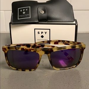 Spy Yonkers grey green sunglasses